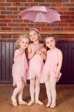 Ballet Girls and Umberella